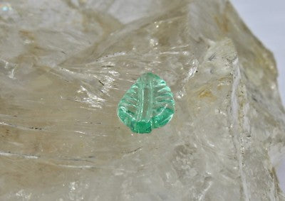 12x9 Mm Natural Colombian Emerald 2.47ct Carved Leaf Gemstone For Ring Pendant