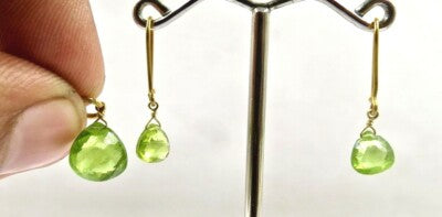 Natural Green Peridot 18k Gold Teardrop Pendant Earring Set For Women