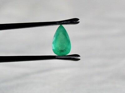 Certified Natural Colombian Emerald 5.60 Ct Oval Pear Gemstone Pendant Design