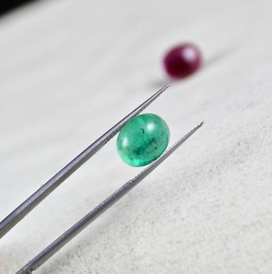 Natural Emerald 14.48 Ct Oval Rubies Gemstone Designing Translucent Loose