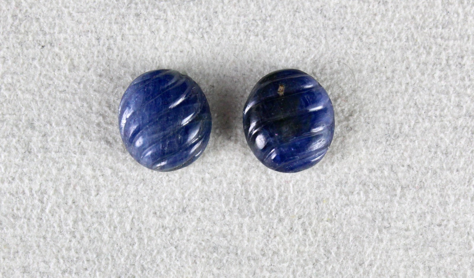 Natural Carved Blue Sapphire 10.90 Ct Oval 2pc Gemstone For Earrings Design