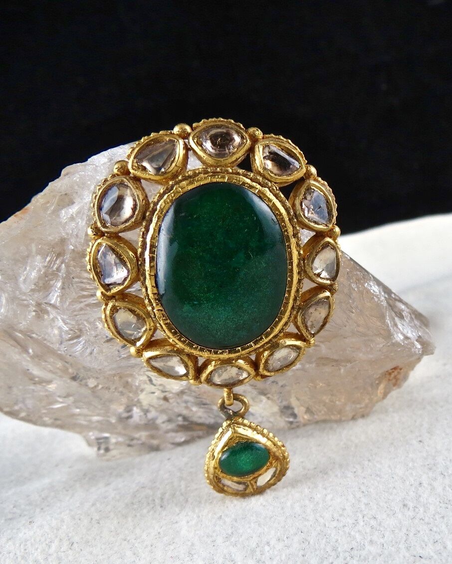 ANTIQUE GREEN JADAU NATURAL DIAMOND GEMSTONE STUDDED 22K GOLD PIN BROOCH PENDANT