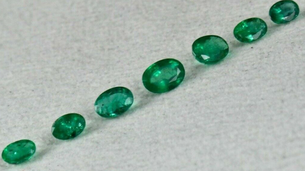 Earth Mined Natural Zambia Emerald Oval Cut 7 Pc 4.65 Ct Gemstone Bracelet Set