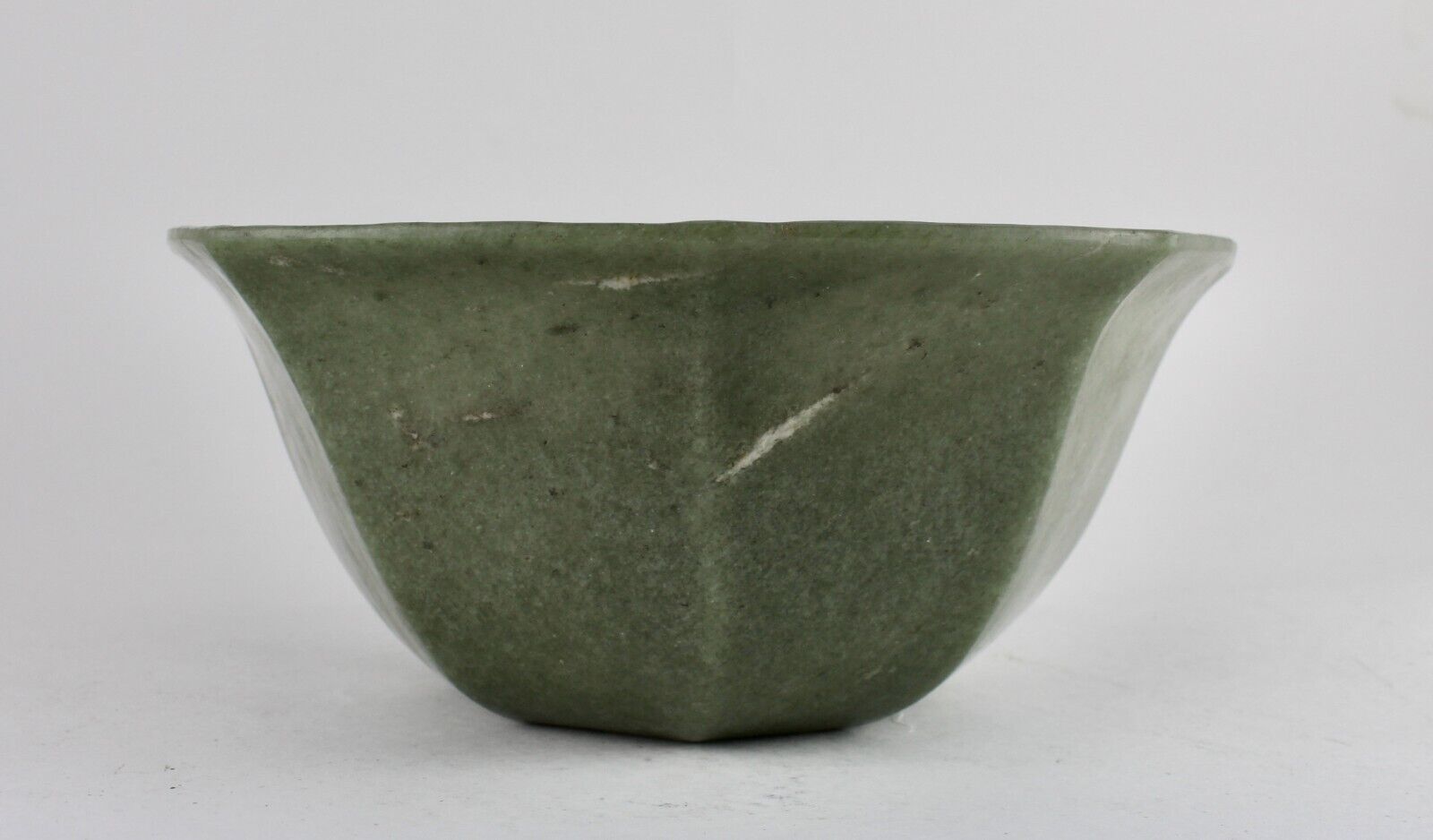 UNIQUE NATURAL GREEN AVENTURINE CARVED BOWL 3200 CT RARE GEMSTONE FOR HOME DECOR