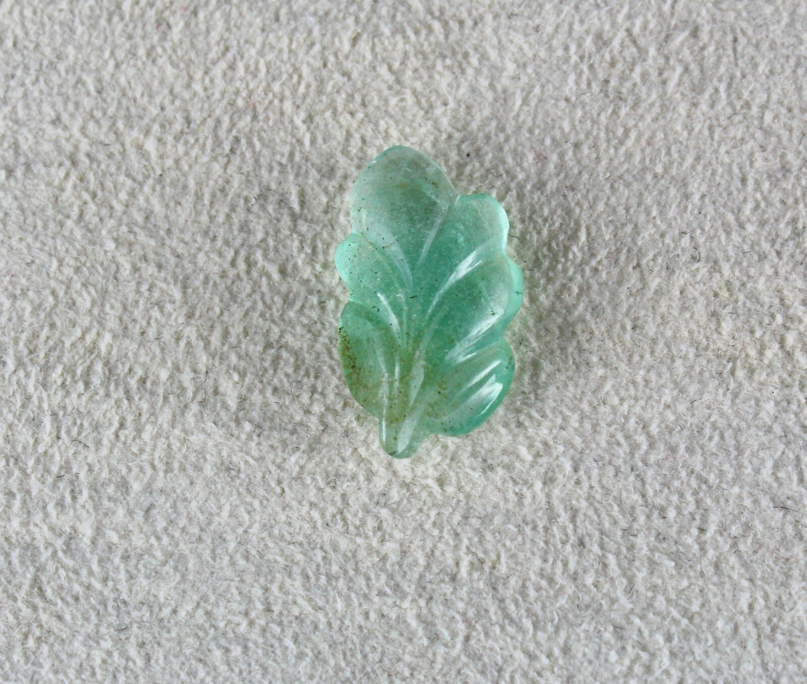 Natural Colombian Emerald Carved Leaf Gemstone Ring Pendant Design 6.06 Ct