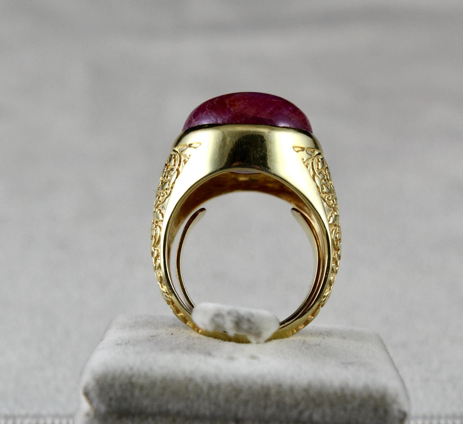 Big Red Natural Ruby 77.3ct Cabochon Engraved 925 Silver Gold Plated Ring
