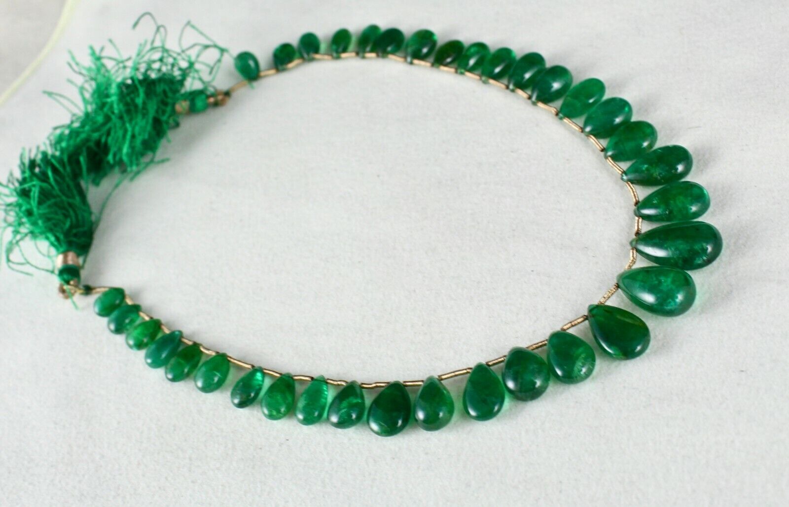 Natural Zambia Emerald Teardrop 35 Pc 83.20 Ct Gemstone Hanging Necklace