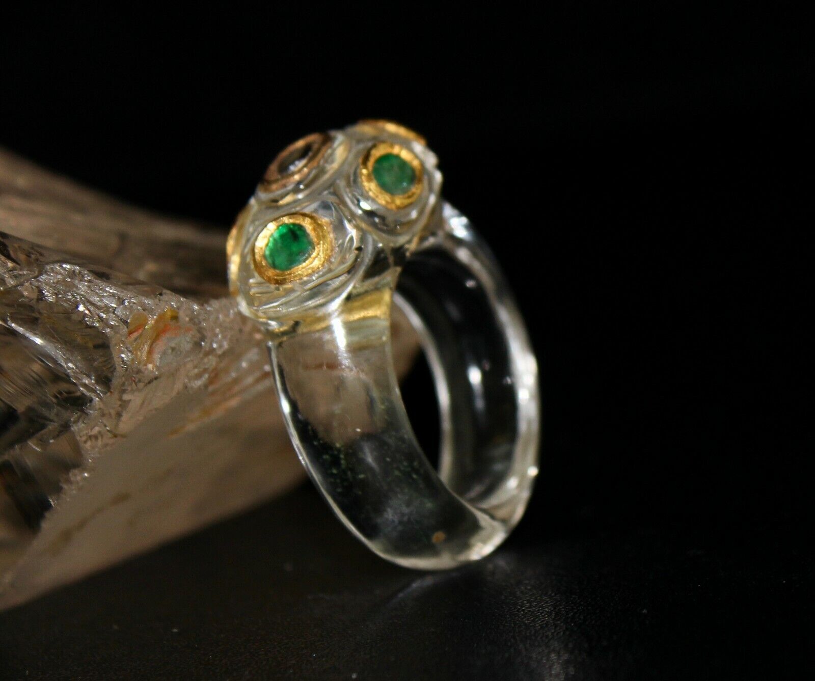 ANTIQUE NATURAL CRYSTAL QUARTZ DIAMOND EMERALD 22K GOLD ETHNIC FASHION RING