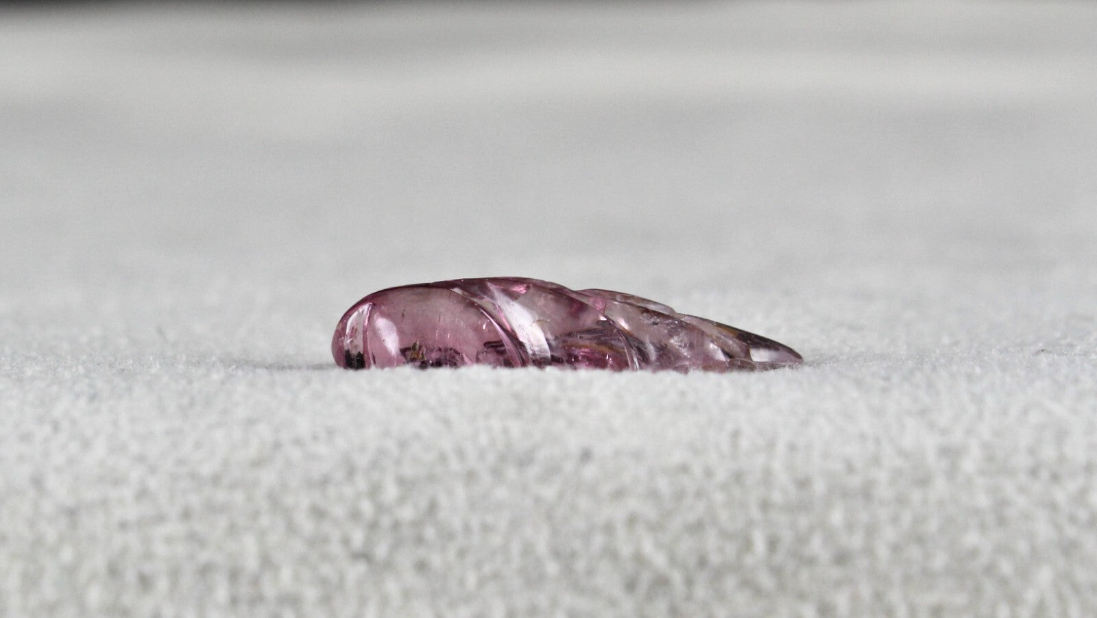 Natural Pink Tourmaline 4.78 Ct Carved Leaf Gemstone For Pendant Ring Design