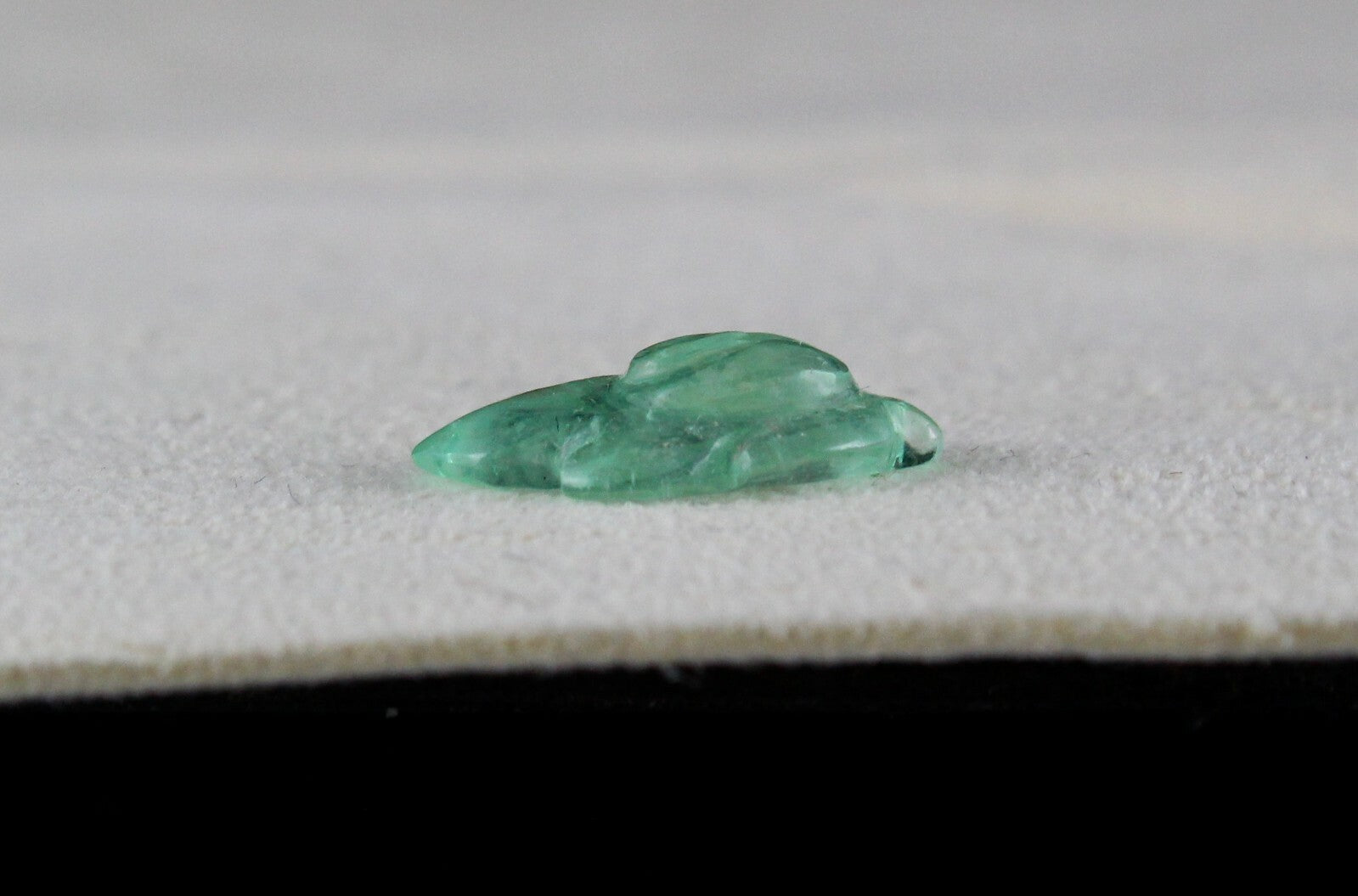 Natural Colombian Emerald Carved Leaf Gem 4.42ct For Pendant Ring