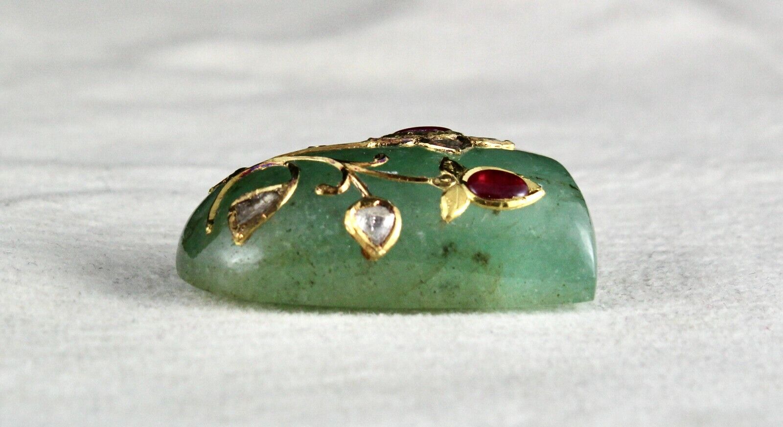 Mughal Natural Emerald Cabochon Gemstone Ruby Diamond 22k Gold Pendant Design