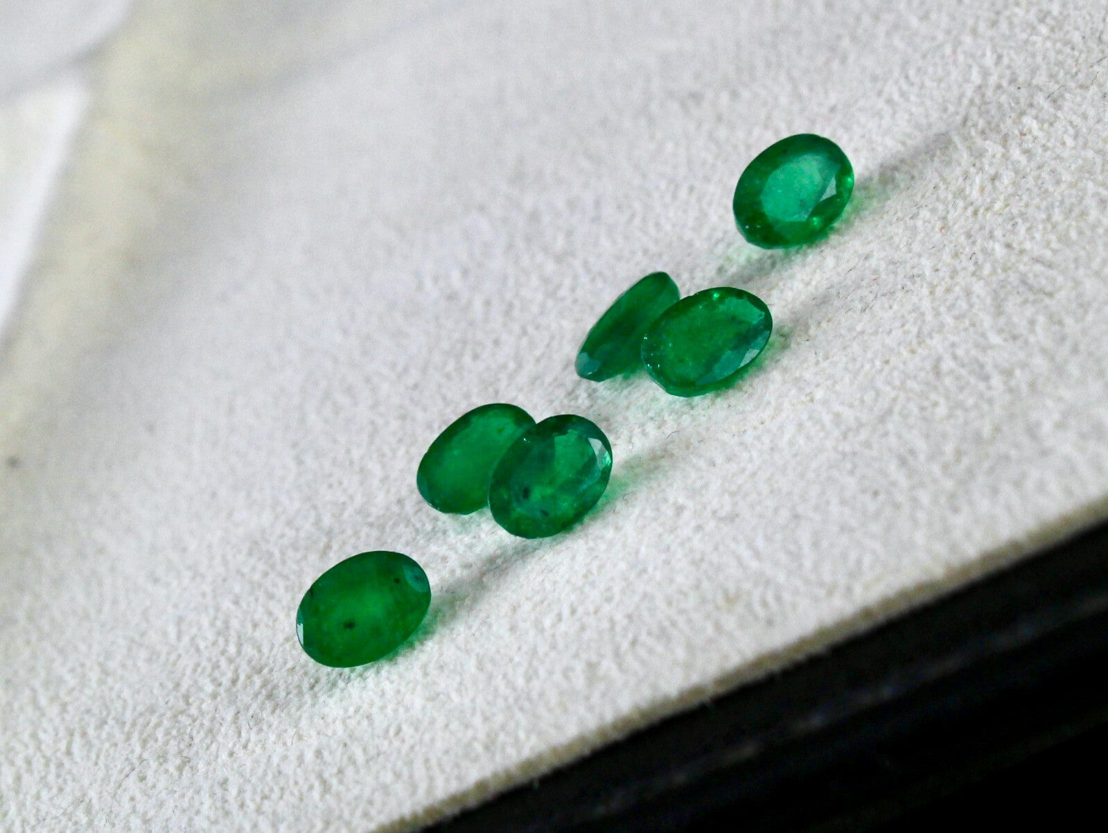 Certified Natural Zambia Emerald Oval 7x5mm 6pcs 5.05ct Loose Gemstone Design