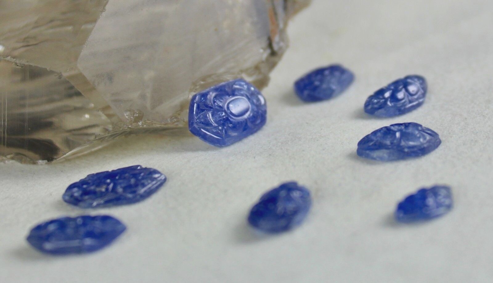 NATURAL UNTREATED BLUE SAPPHIRE CARVED MARKIS 8 PIECES 36 CARATS GEMSTONE SET