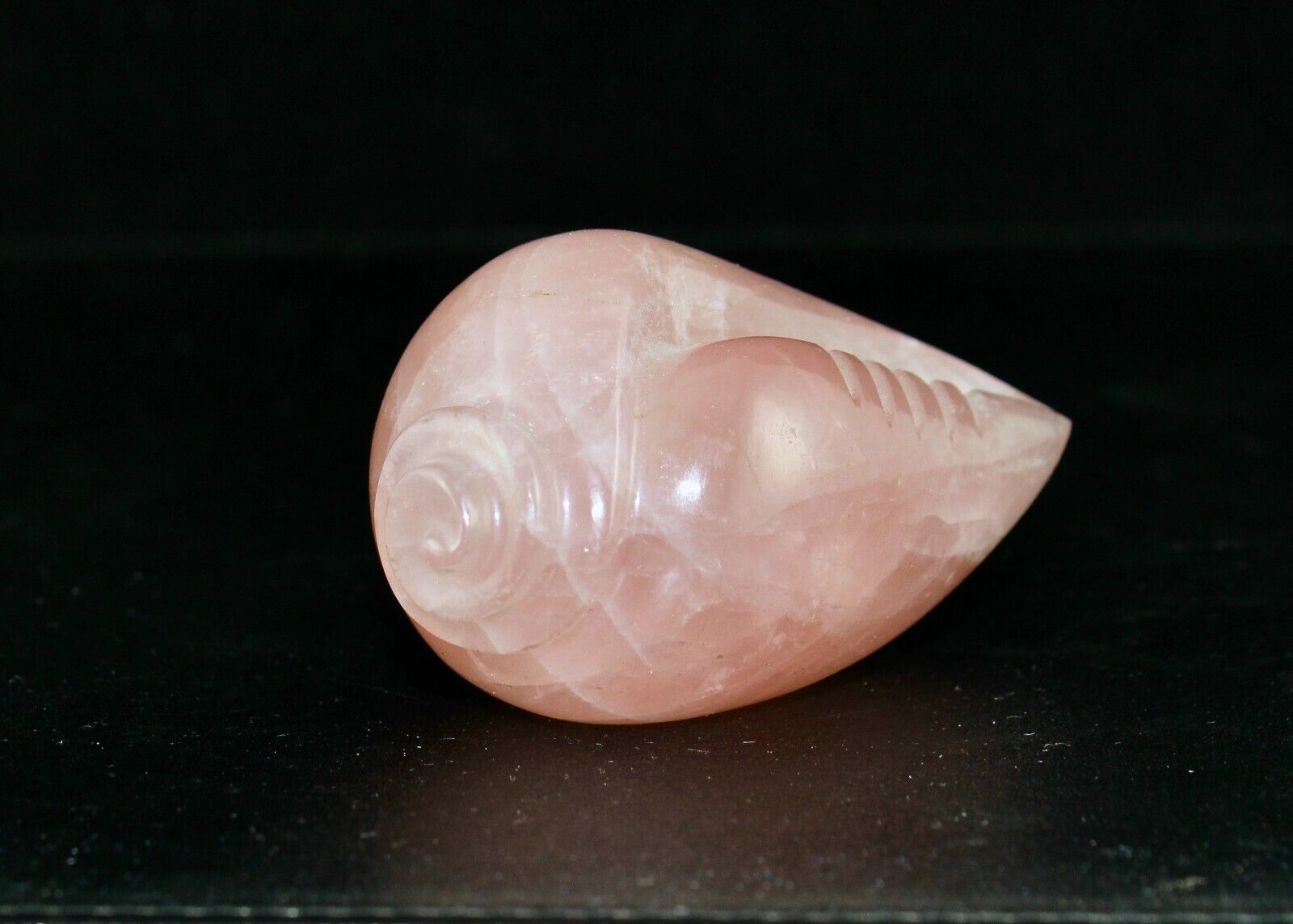 NATURAL ROSE QUARTZ SHELL CARVED 760 CARATS GEMSTONE STATUE FOR HOME DECOR