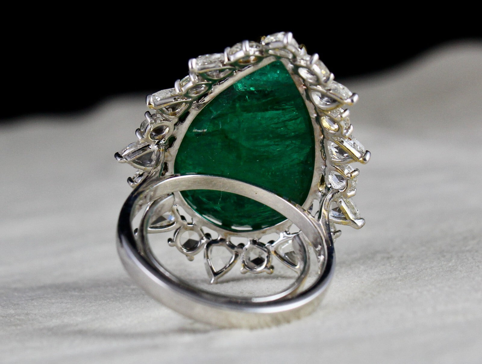 Certified 59.5ct Natural Zambia Emerald Pear Cut Rose Cut Diamond 18k Gold Ring