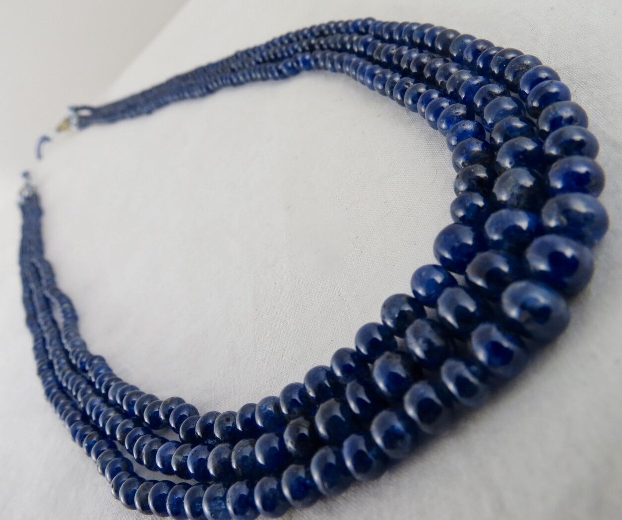 NATURAL BLUE SAPPHIRE BEADS ROUND 3 LINE 226 CARATS GEMSTONE PRECIOUS NECKLACE