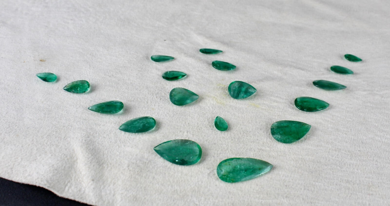 Certified Natural Zambia Emerald 31.77 Ct Pear Cut Loose Gemstone Ring Set