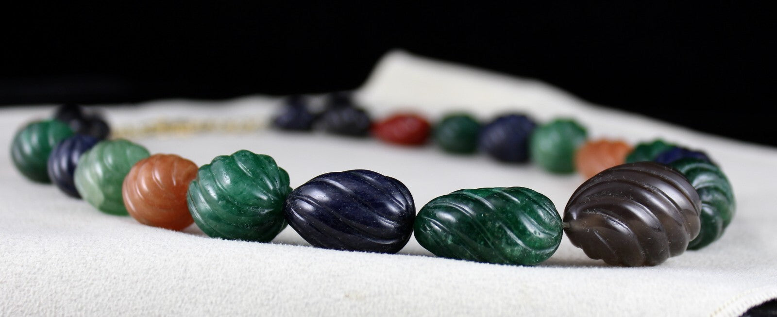 Natural Semi Precious Carved Melon Beads 942 Ct Sterling Silver Necklace