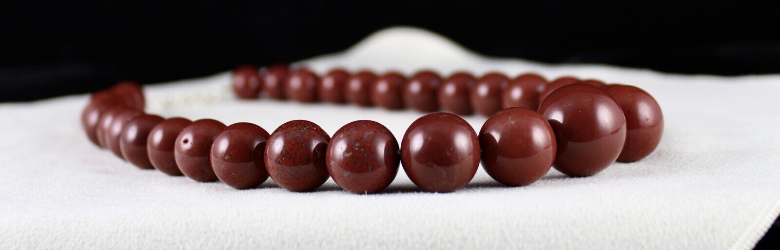 NATURAL RED JASPER BEADS ROUND GEMSTONE 1 L 928 CARATS LADIES FASHION NECKLACE