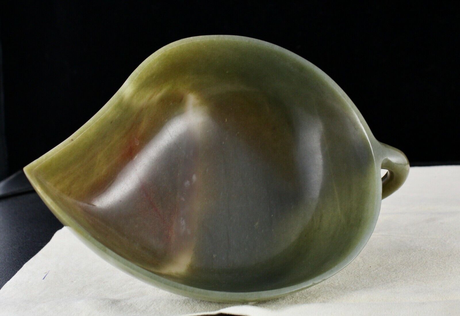 HAND CRAFTED NATURAL AGATE 1680 CARATS CARVED DESIGNER BOWL FOR HOME DECOR