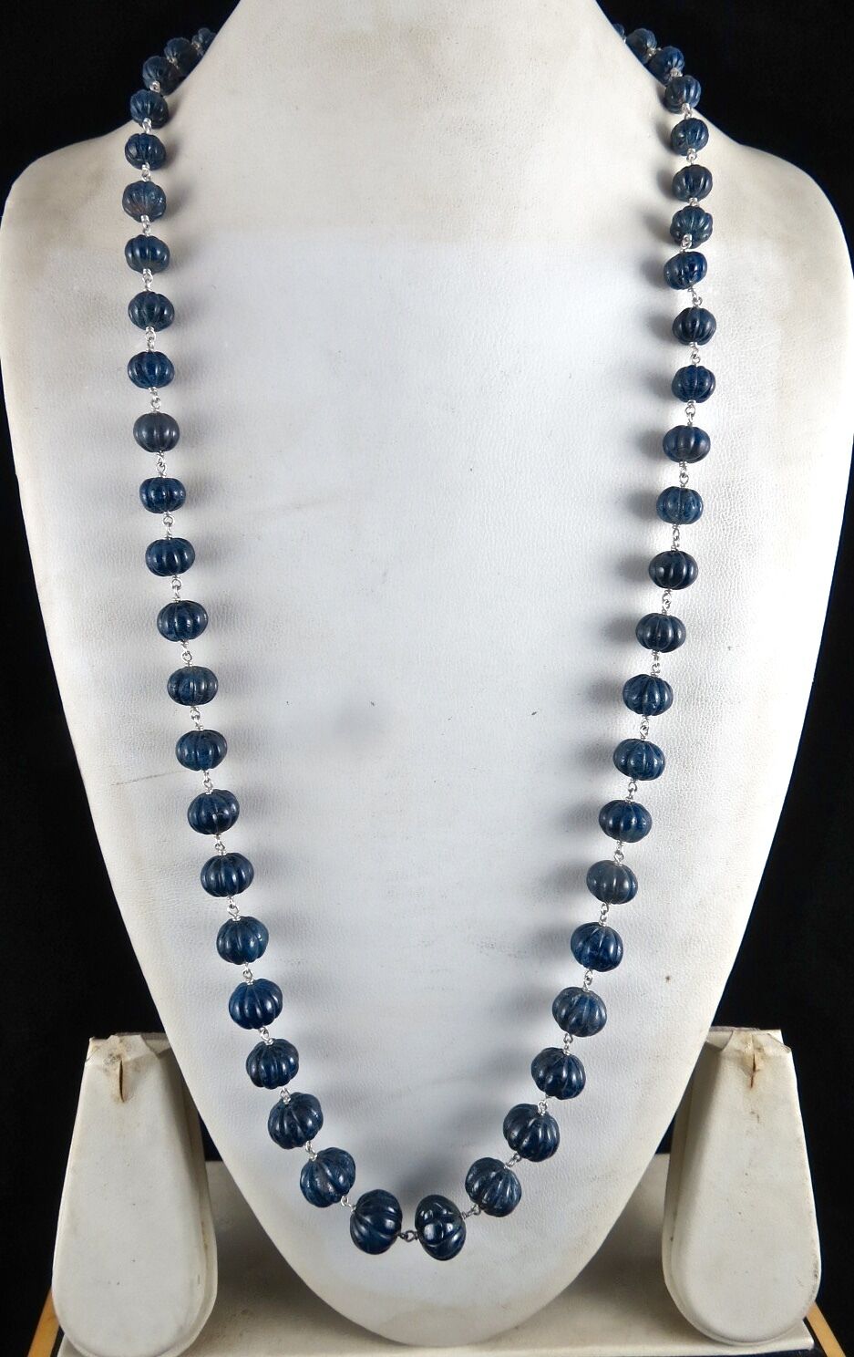 Old Natural Blue Sapphire Beads Carved Melon 552 Carats Gemstone Silver Necklace