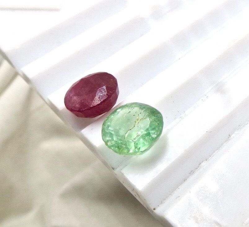 OLD COLOMBIAN EMERALD & NATURAL RUBY ROUND 2 PCS 9.76 CTS GEMSTONE FOR DESIGNING