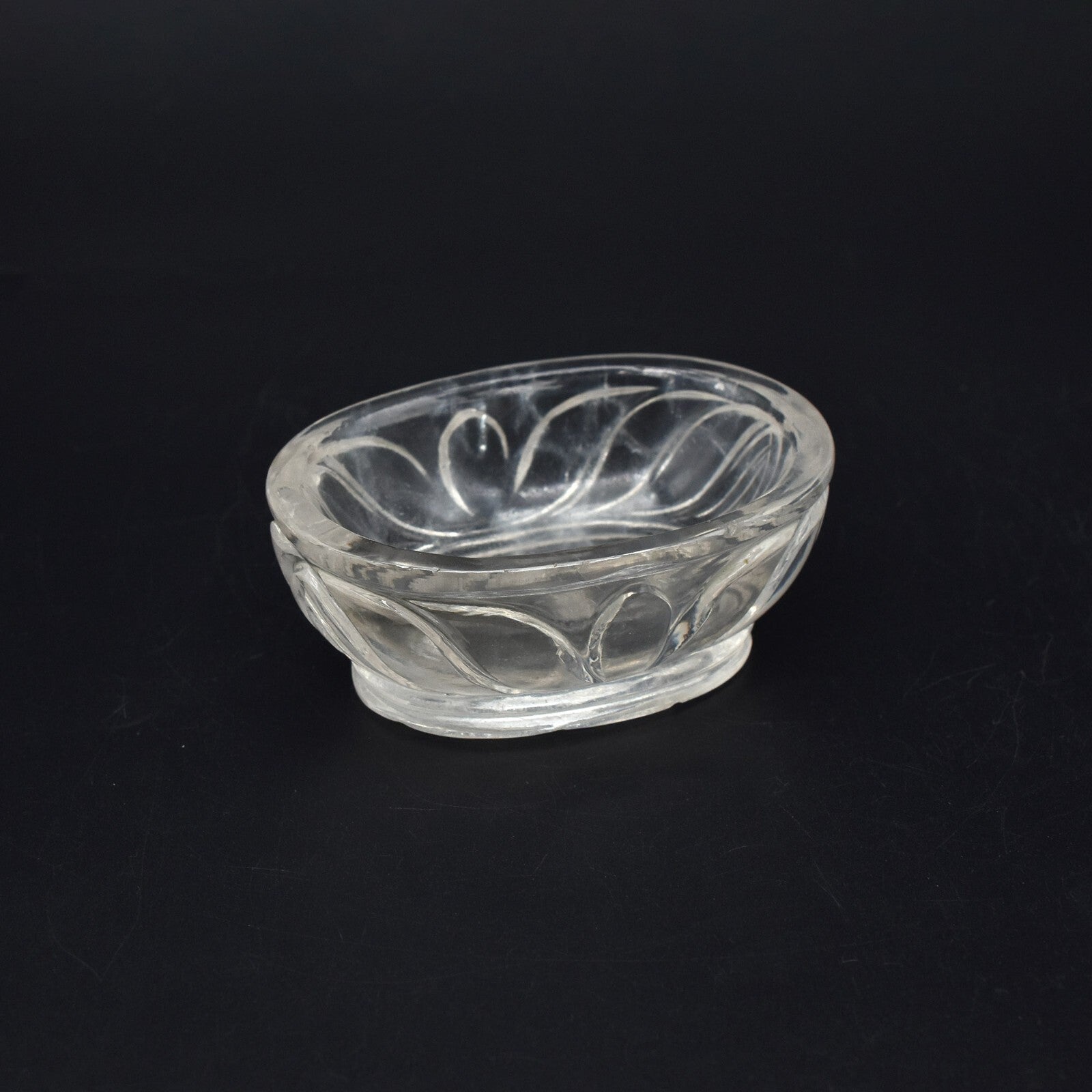 Antique Oval Carved 425 Ct Natural Rock Crystal Quartz Gemstone Bowl Decor