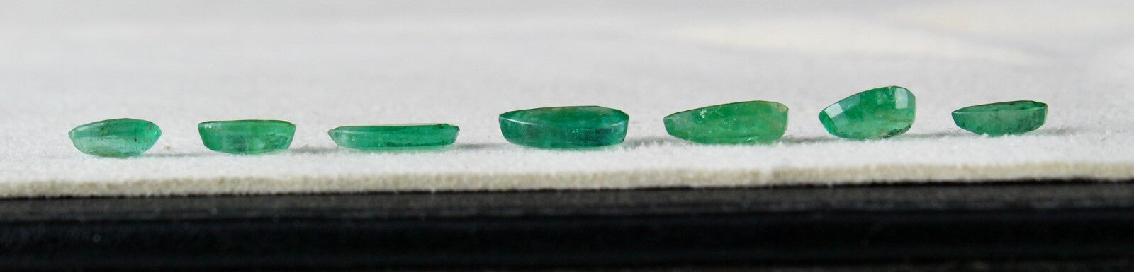 Natural Zambian Emerald Pear Cut Gem 7 Pcs 4.60 Ct Loose Stone Earring Set
