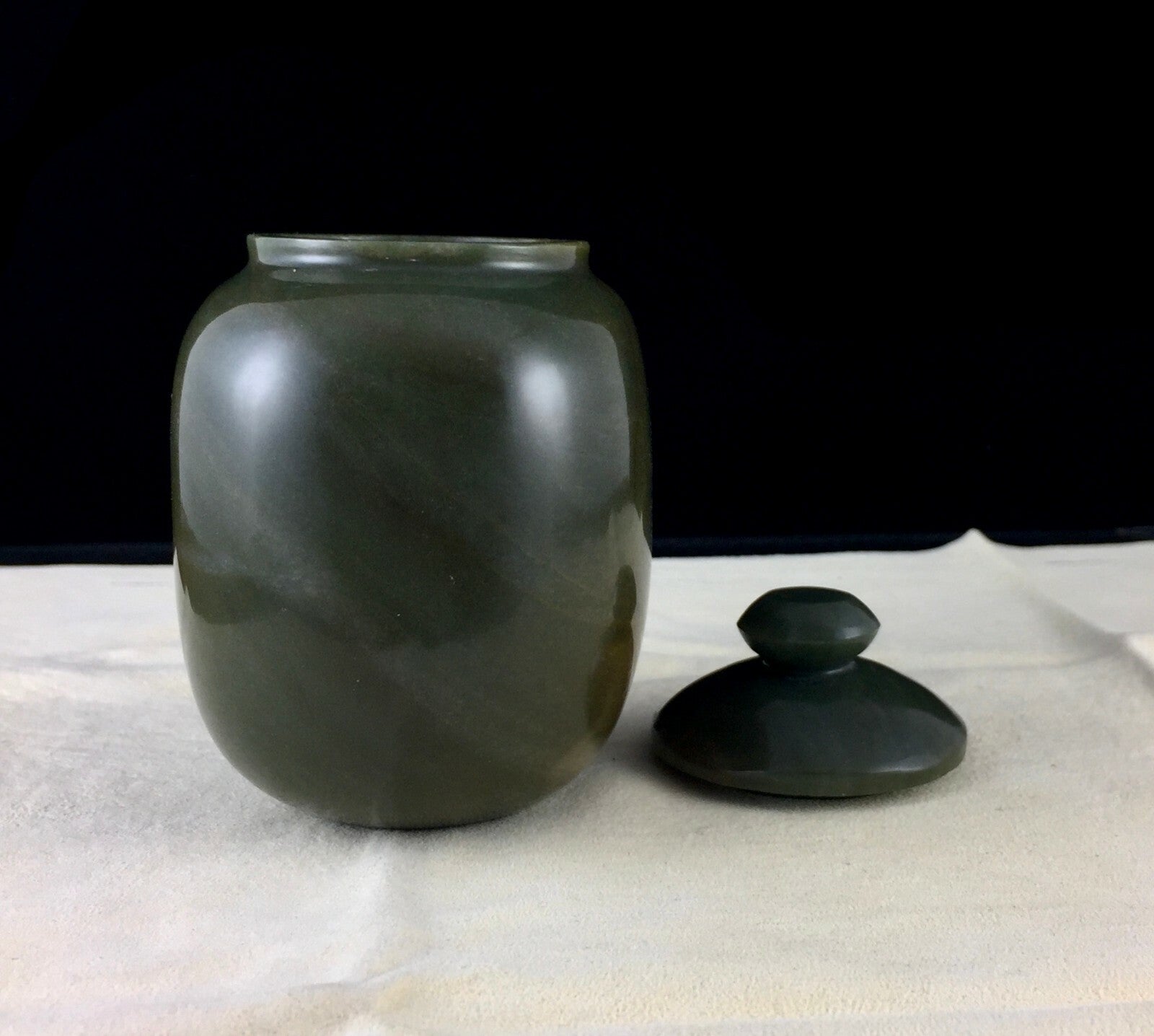 Handcrafted 4.5" Natural Agate Gemstone Carved Pot 2215 Ct Home Decor