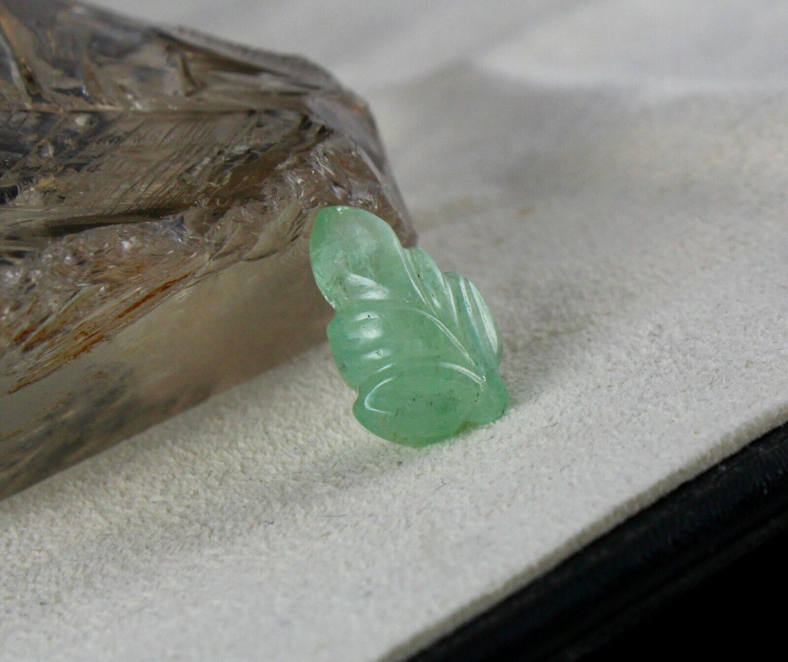 NATURAL COLOMBIAN EMERALD CARVED LEAF 12.07 CARATS GEMSTONE FOR PENDANT RING