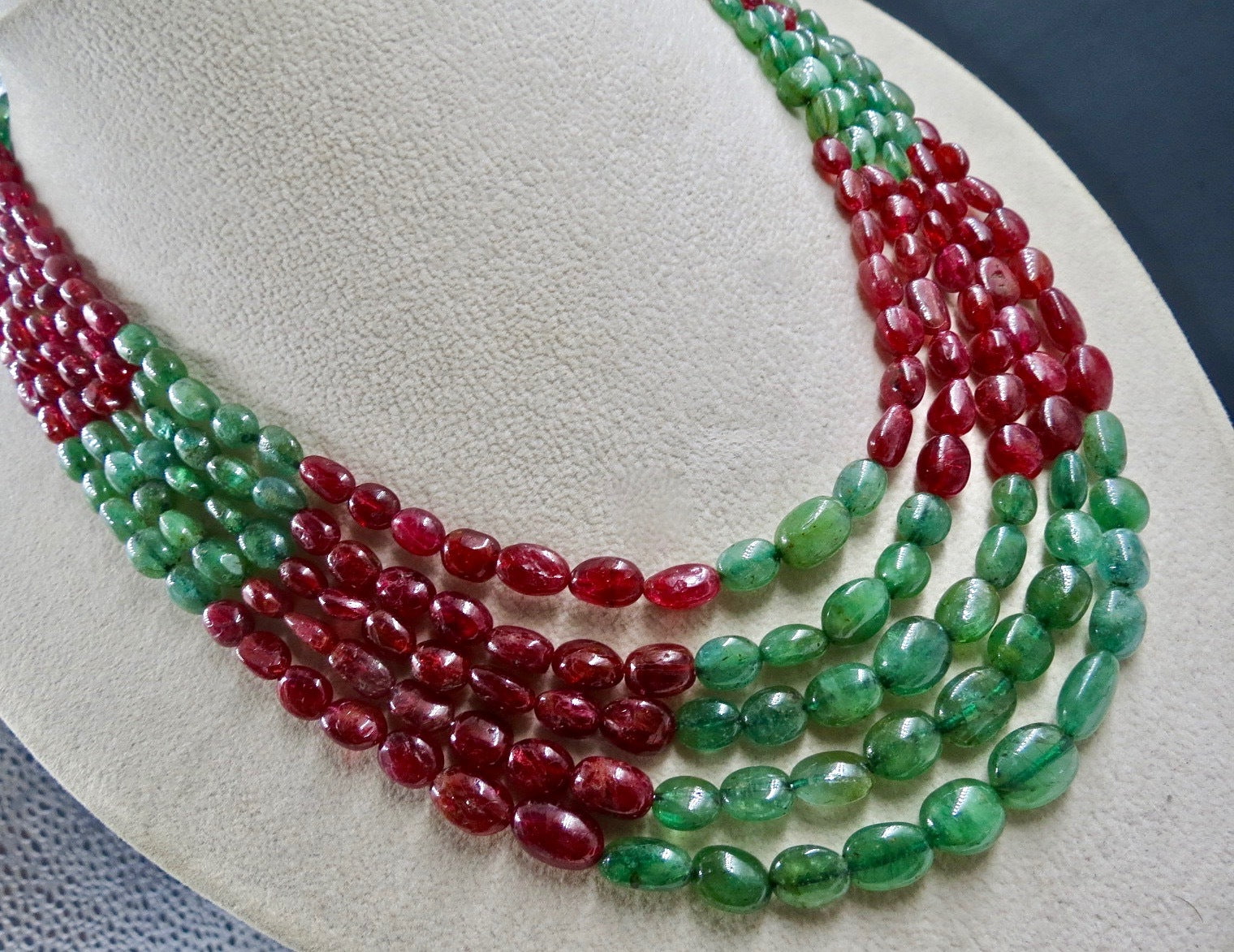Certified 518 Ct Natural Red Spinel Green Emerald Beads Cabochon Necklace