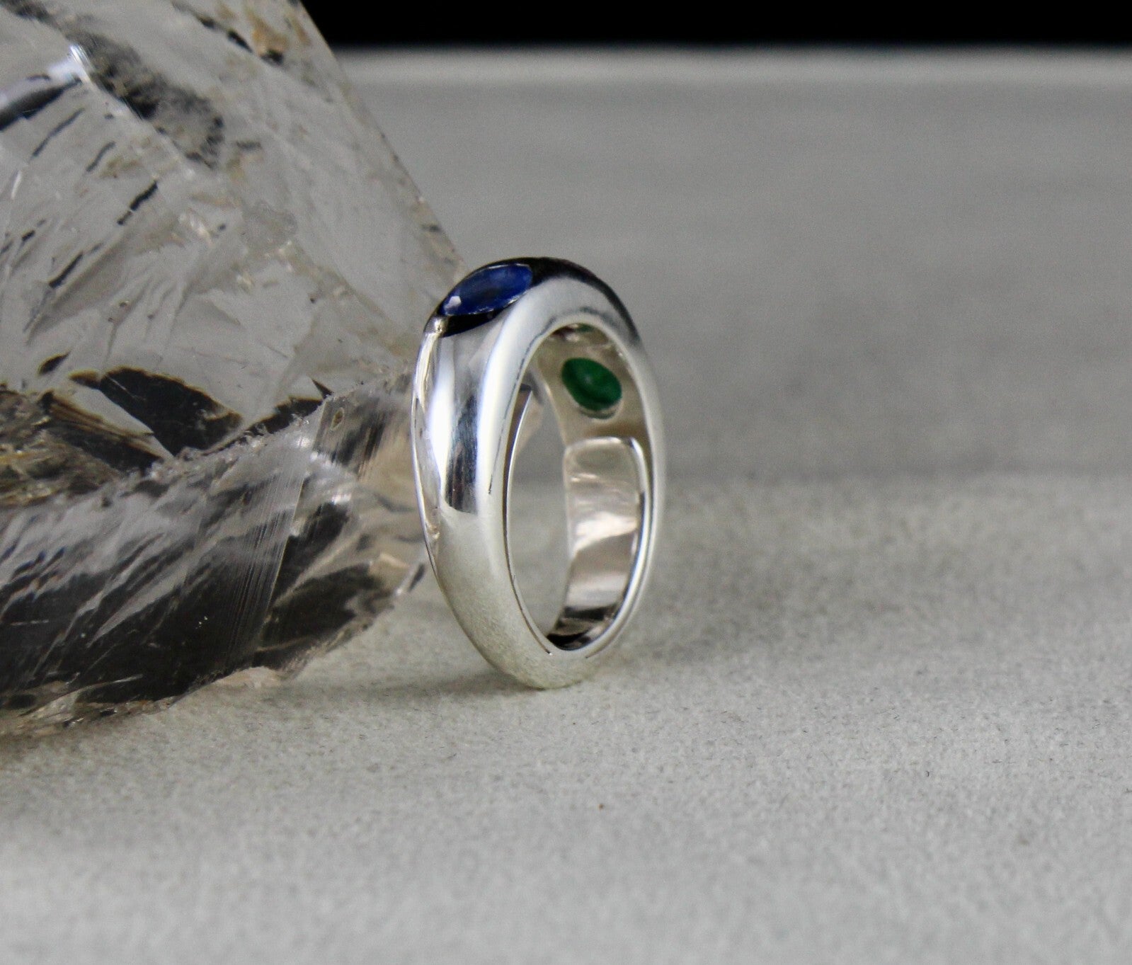 Elegant Natural Ruby 42.5ct Emerald Sapphire Silver Oval Cut Gemstone Ring