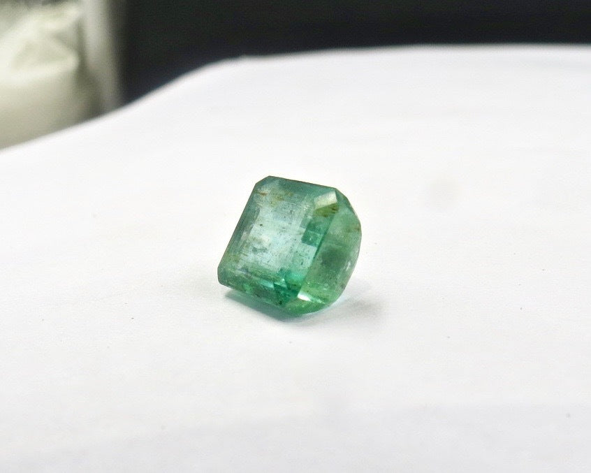 Vintage Natural Emerald 4.23 Ct Square Cut Gemstone For Ring Pendant
