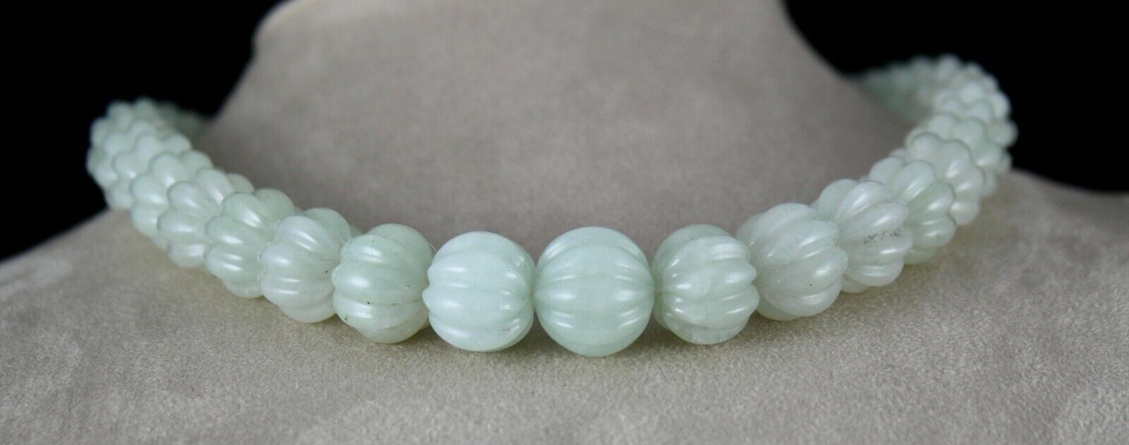 NATURAL INDIAN JADE MELON CARVED BEADS 1 L 828 CARATS GEMSTONE SILVER NECKLACE