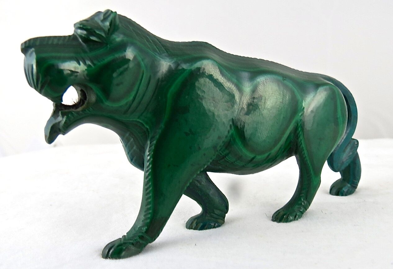 Exclusive Natural Malachite Carved 700 Ct Green Gemstone Lion Statue Home Decor