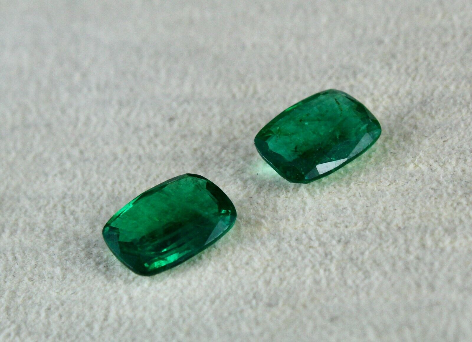 GTL CERTIFIED NATURAL ZAMBIAN EMERALD CUSHION CUT PAIR EARRING 5.12 CTS GEMSTONE