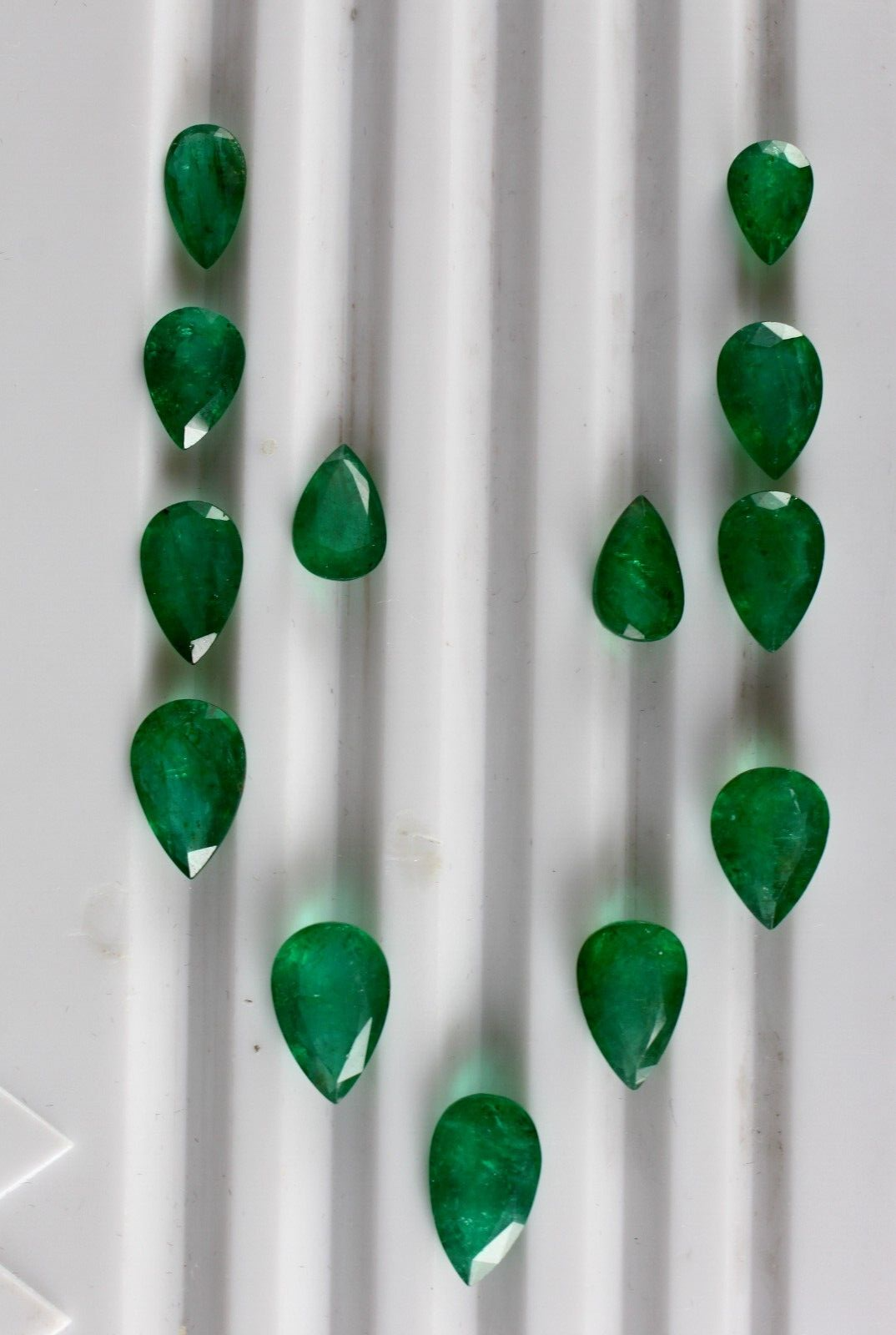 NATURAL ZAMBIA EMERALD PEAR CUT 13 PCS 43.50 CTS LOOSE GEMSTONE RING EARRING SET