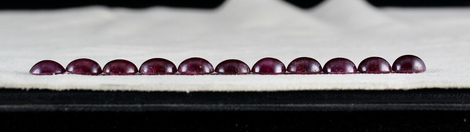 9x7 MM NATURAL UNHEATED RUBY OVAL CABOCHON 11 PCS 29.50 CARATS GEMSTONE BRACELET