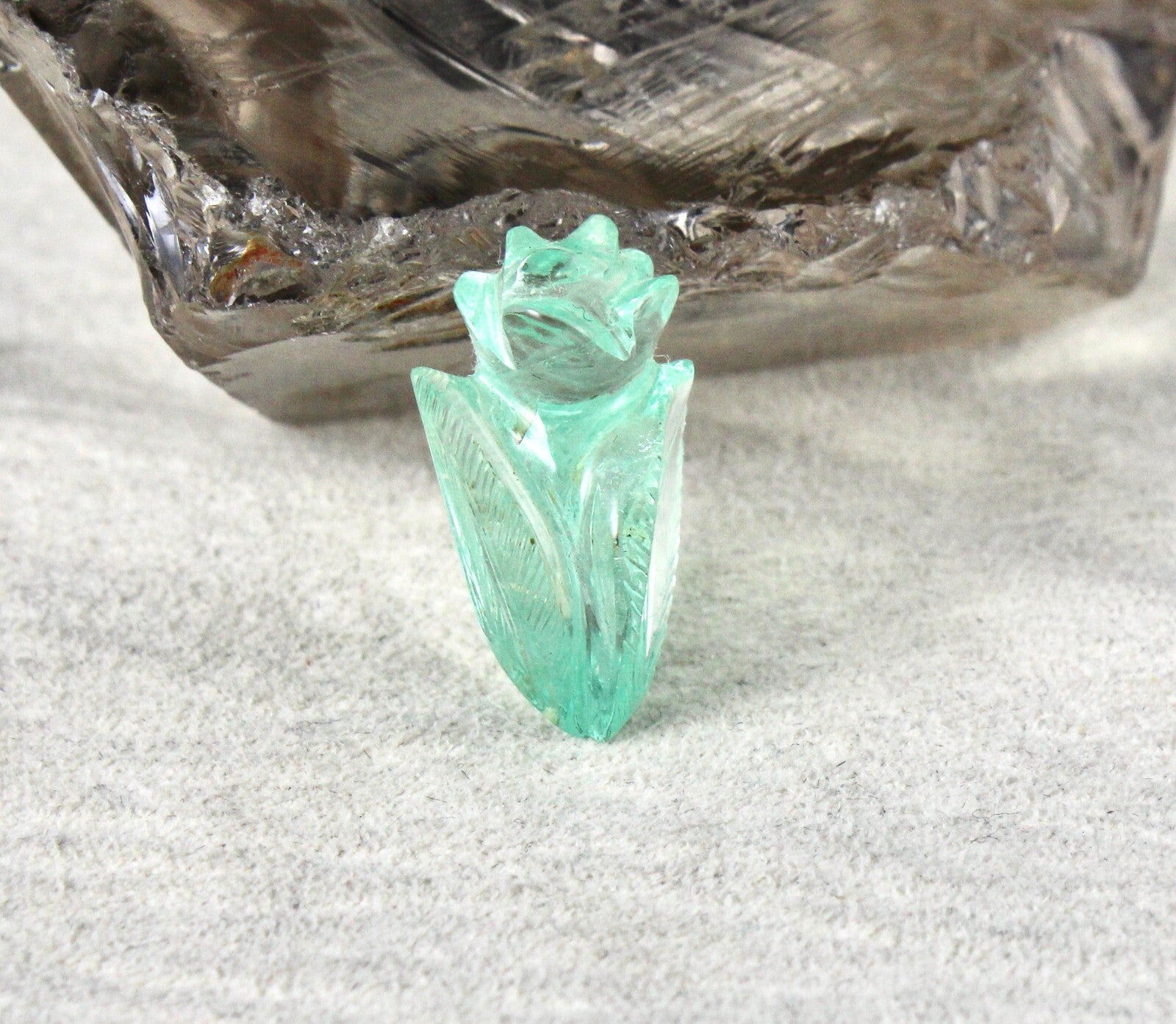 Certified Natural Colombian Emerald Carved Leaves 19.73 Ct Gemstone Pendant