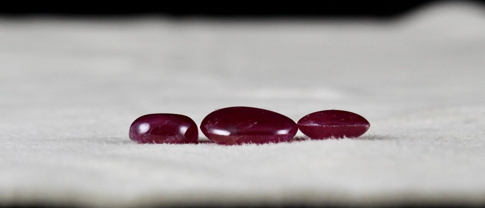 BURMA NATURAL RUBY OVAL CABOCHON 8.02 CTS LOOSE GEMSTONE FOR 3 STONE RING DESIGN