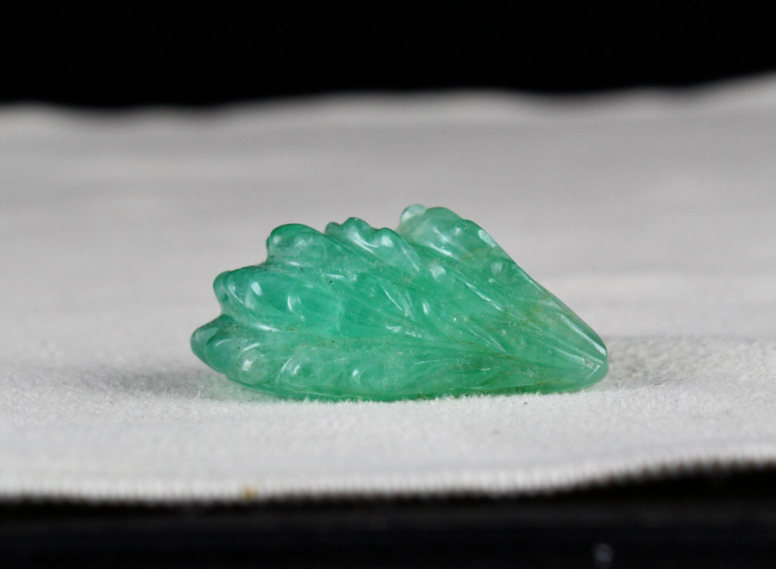 Certified Natural Emerald 58.15ct Engraved Leaf 31x20mm Old Gem Pendant Ring