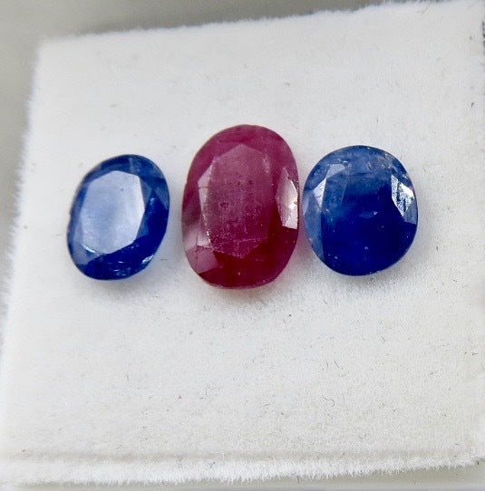 Natural Ruby & Blue Sapphire 3 Pc Oval Cut Gem 3.15 Ct Ring/pendant Design