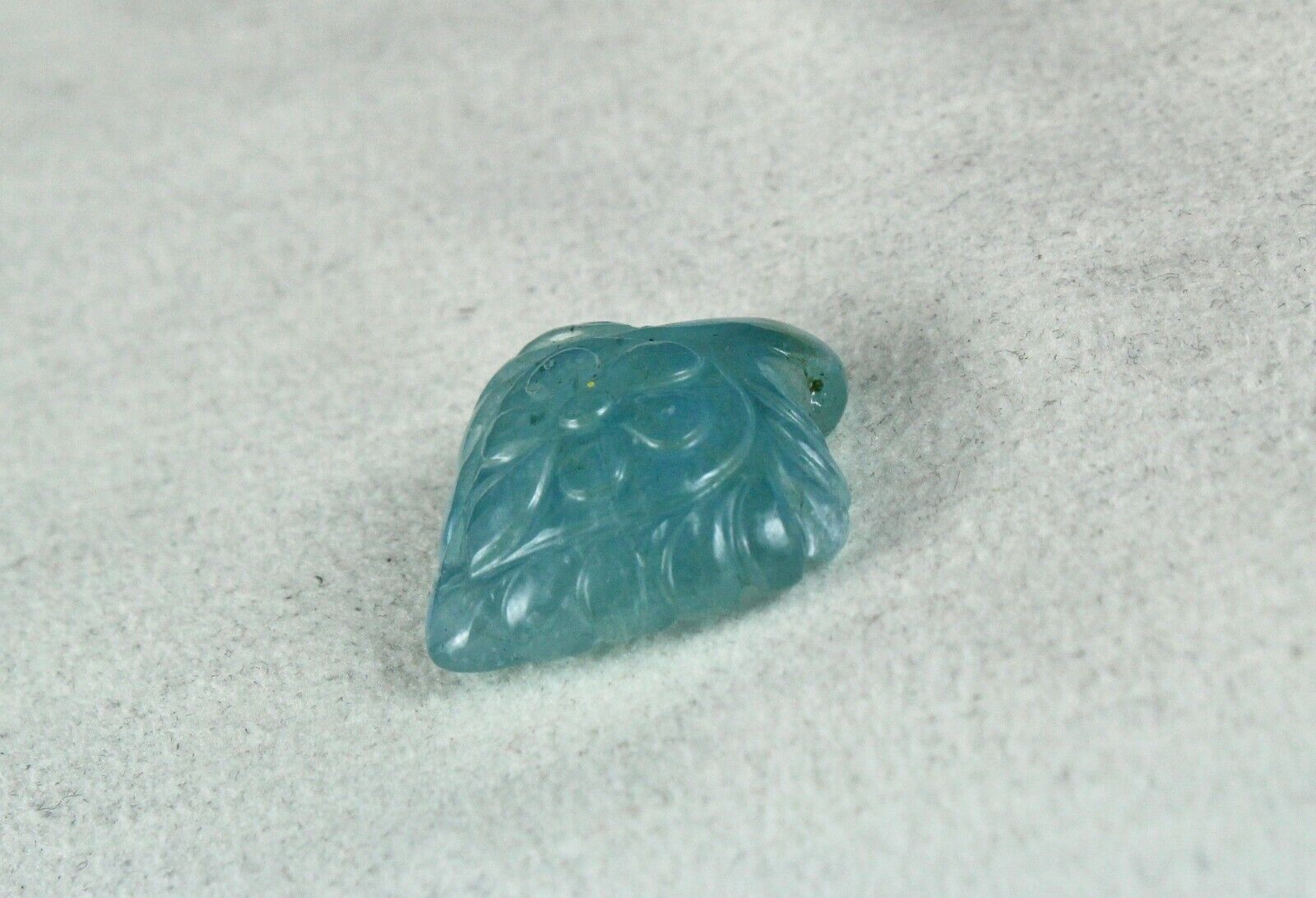 Classic Natural Blue Aquamarine Carved 31.92 Ct Drill Gemstone Pendant Designing