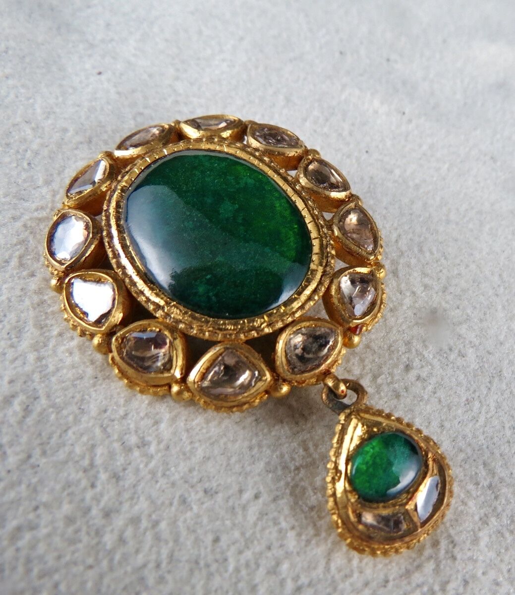 ANTIQUE GREEN JADAU NATURAL DIAMOND GEMSTONE STUDDED 22K GOLD PIN BROOCH PENDANT