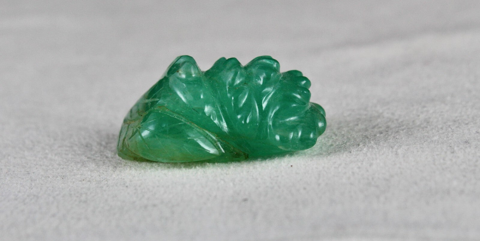 Certified Natural Emerald 58.15ct Engraved Leaf 31x20mm Old Gem Pendant Ring