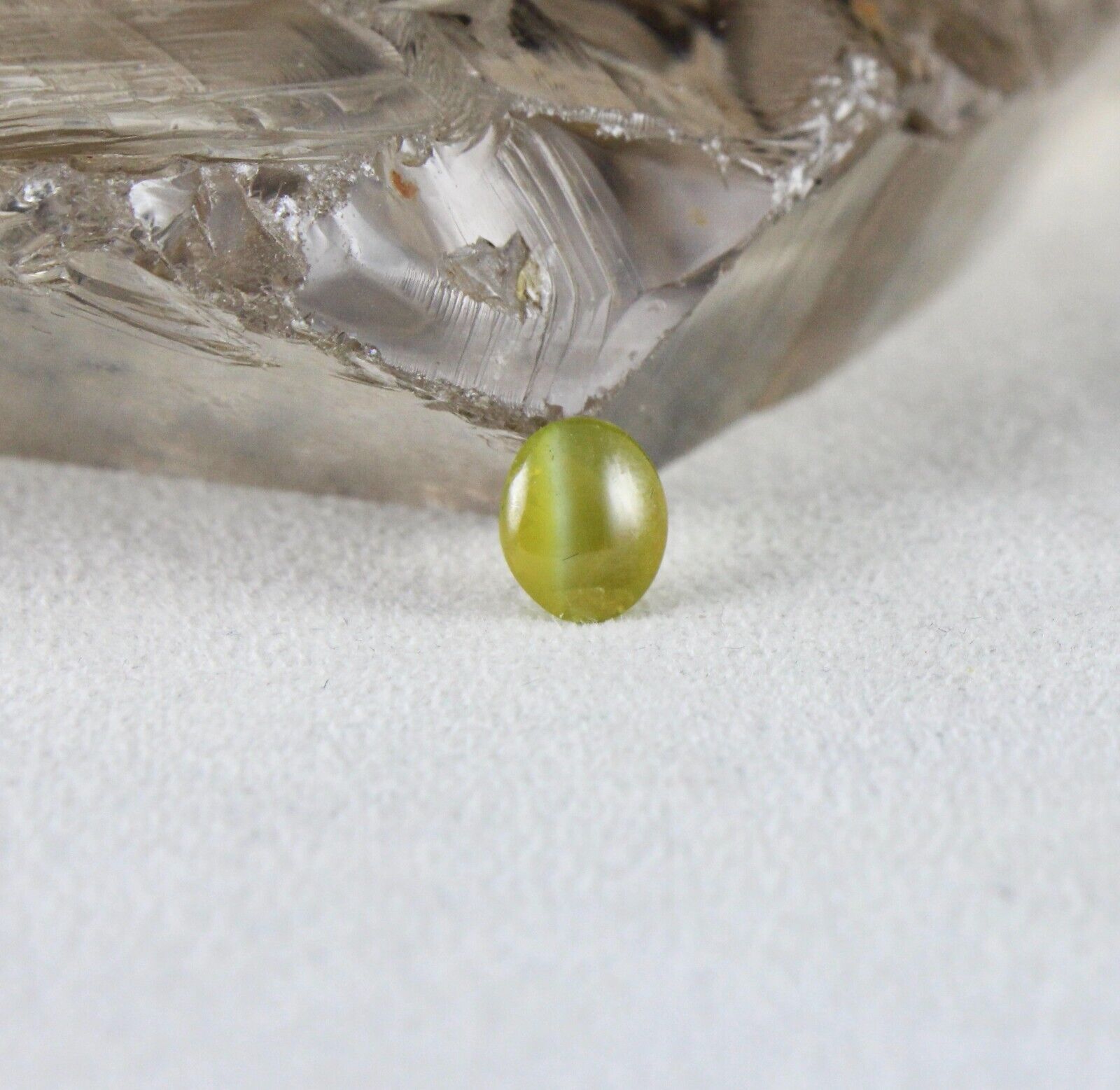 Natural Chrysoberyl Cat's Eye Cabochon 2.51 Cts loose Gemstone For Ring Pendant