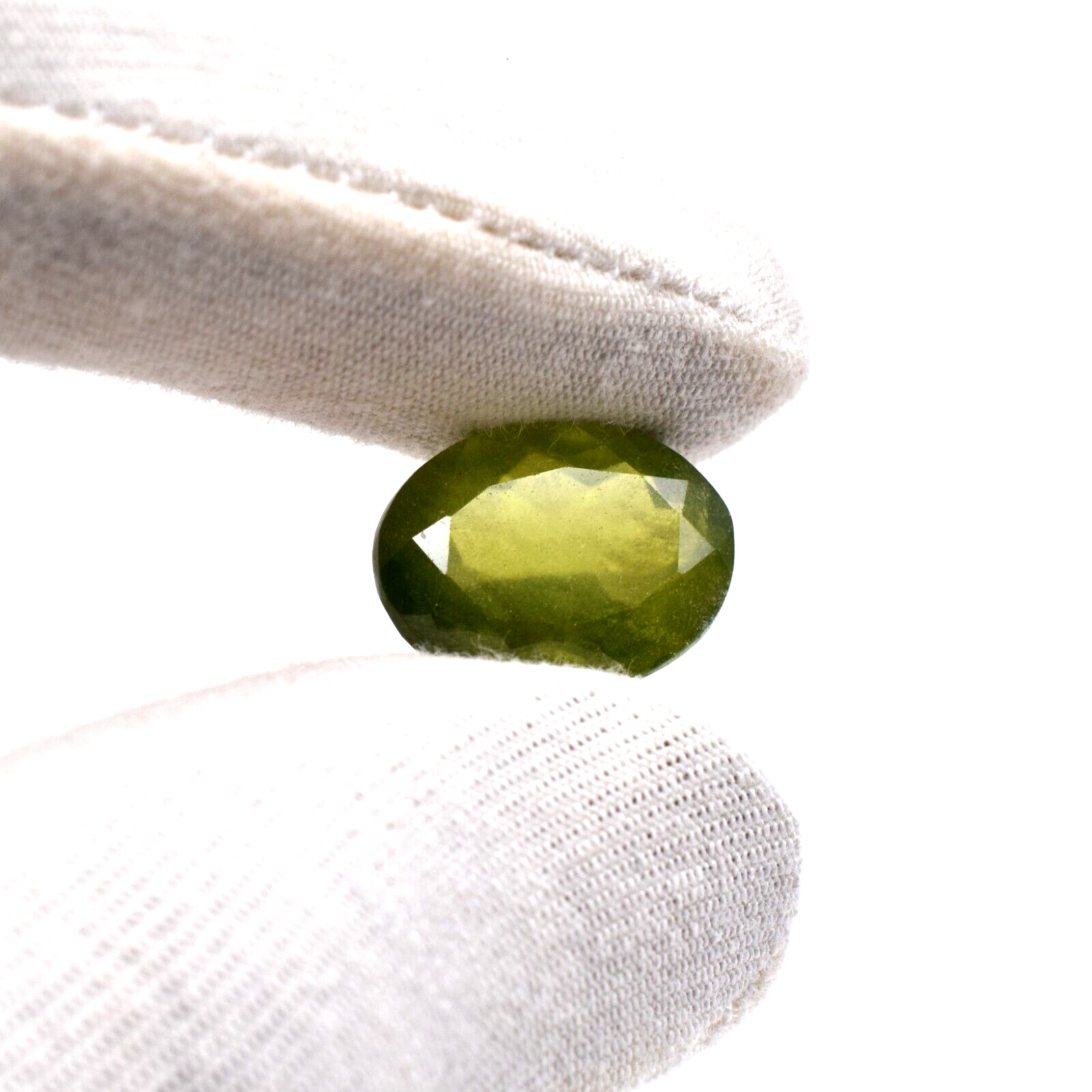 Natural Green Vesuvianite Idocrase 9.54 Ct Oval Gemstone 15x12mm Ring Pendant