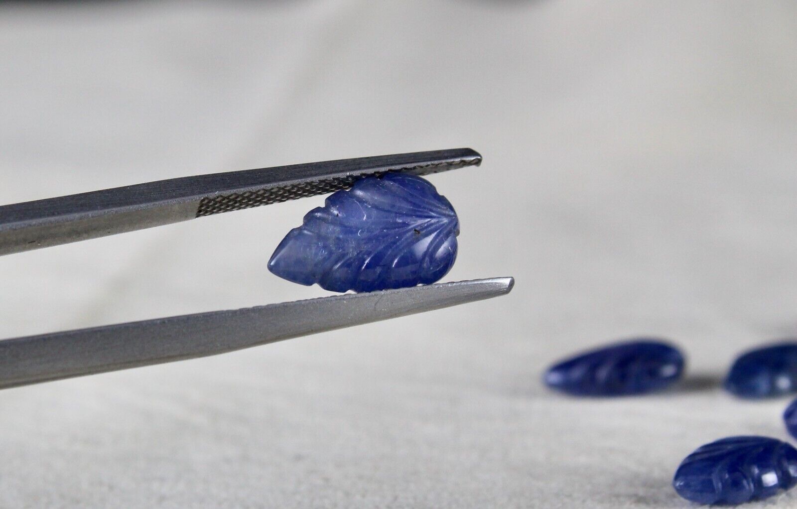 NATURAL UNHEATED BURMA BLUE SAPPHIRE CARVED LEAVES 64 Pc 129 CT LOOSE GEMSTONE