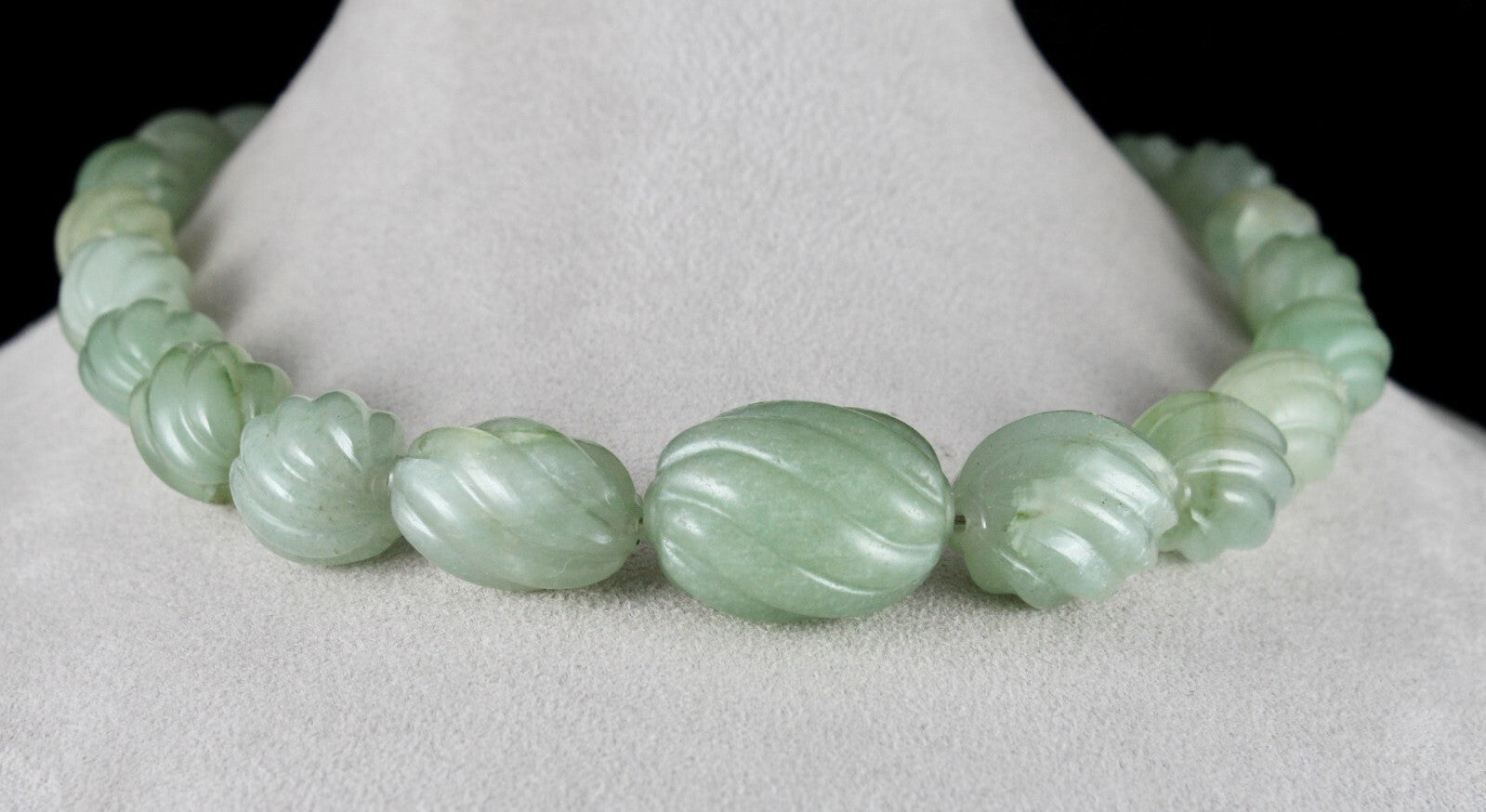 Vintage Natural Aventurine Jade 1006 Ct Oval Beaded Carved Gemstone Necklace