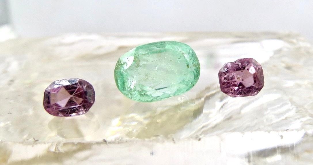 NATURAL COLOMBIAN EMERALD & SPINEL OCTAGON 3 PCS 6.45 CTS GEMSTONE FOR DESIGNING